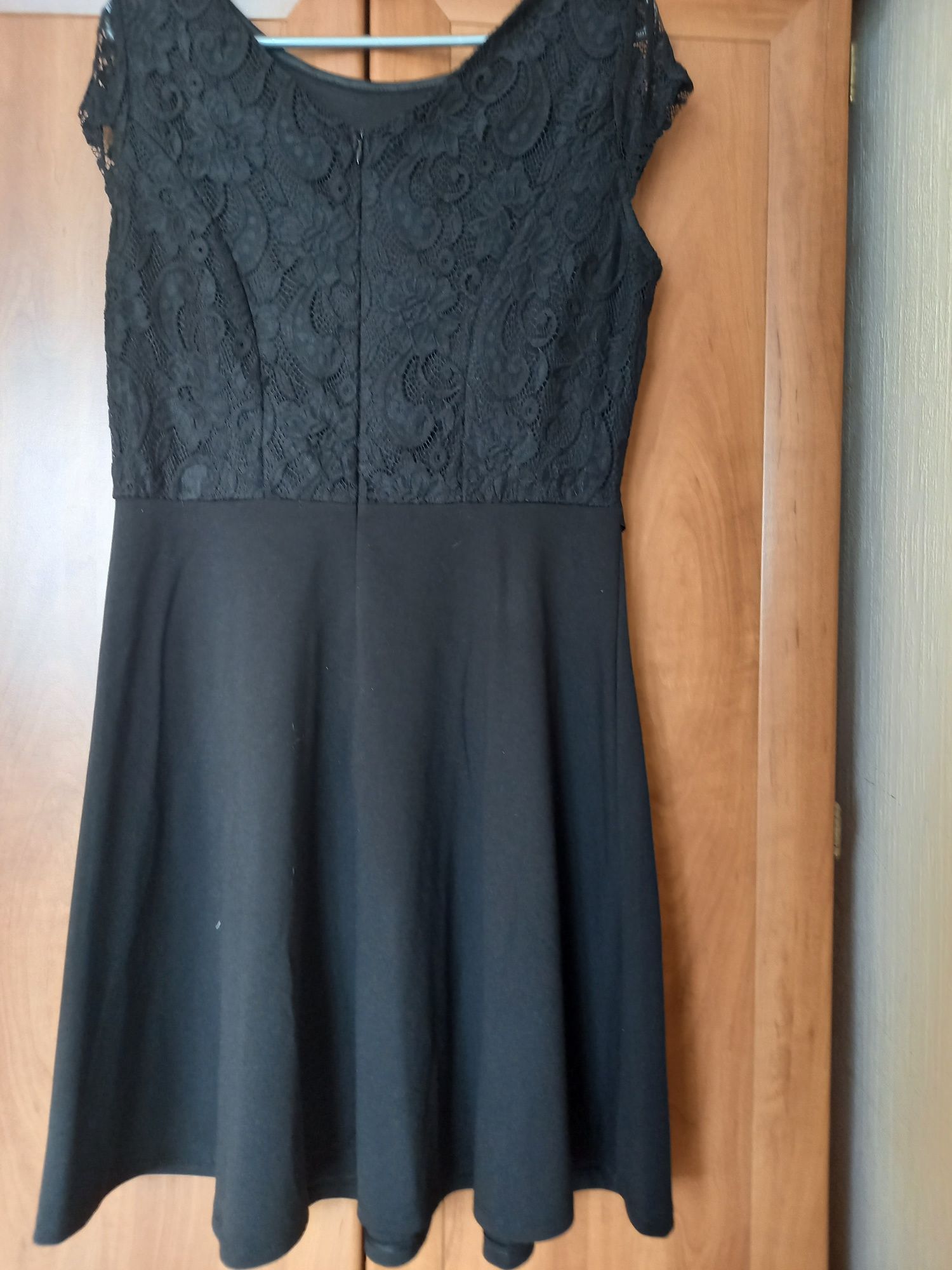 Mała czarna sukienka Greence rozmiar XL wypada mniejszy  M