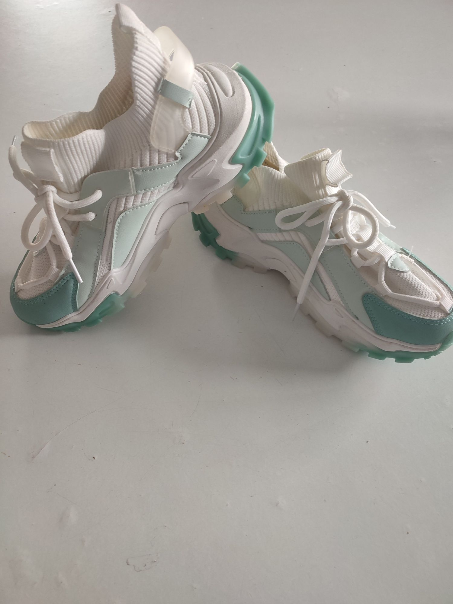 Sapatilhas novas S3ss