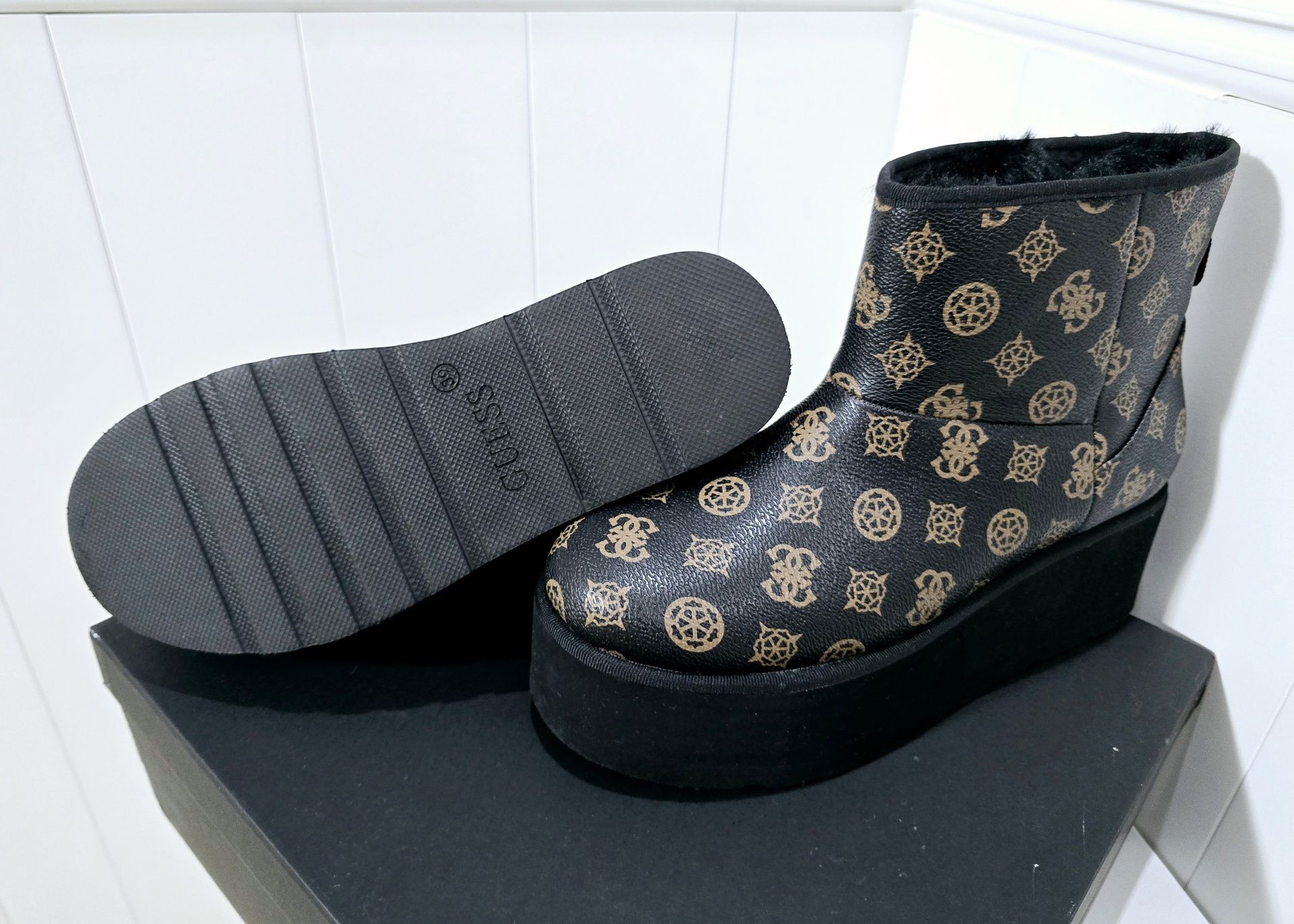 Guess śniegowce na platformie 39