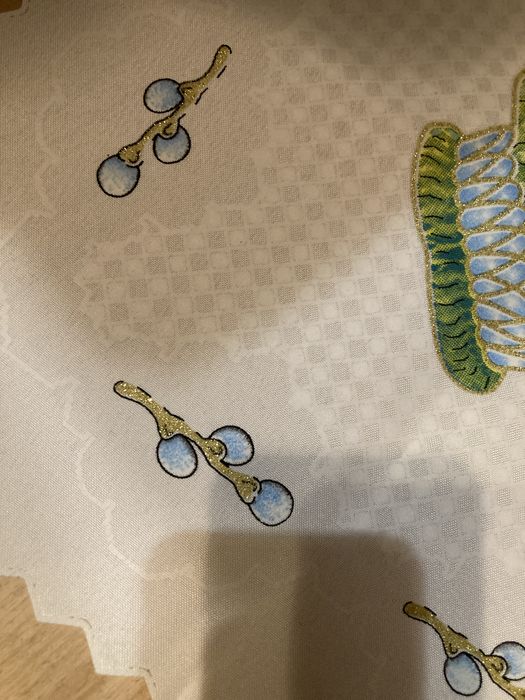 Kwadratowy obrus świąteczny