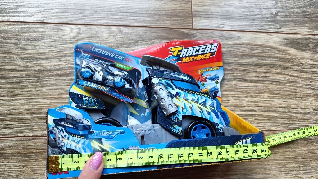 Samochód TRacers mix n race ice launcher truck