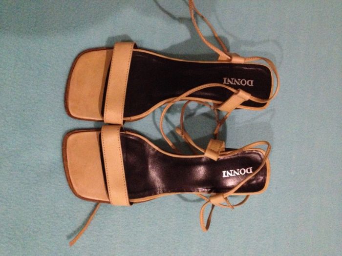 Sandálias em Pele - como novas - nr 36