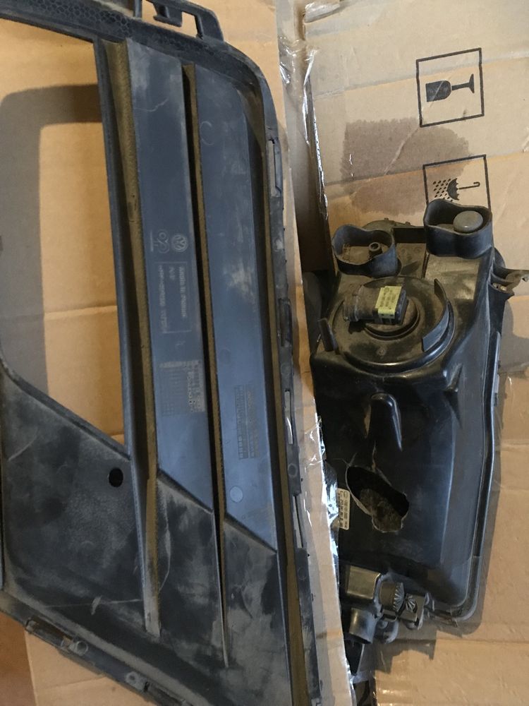 Продам ліву протитуманку+решітку на W caddy,б/в,ціна: 250 грн.