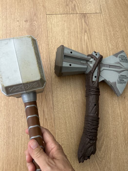 Conjunto machado e martelo Thor