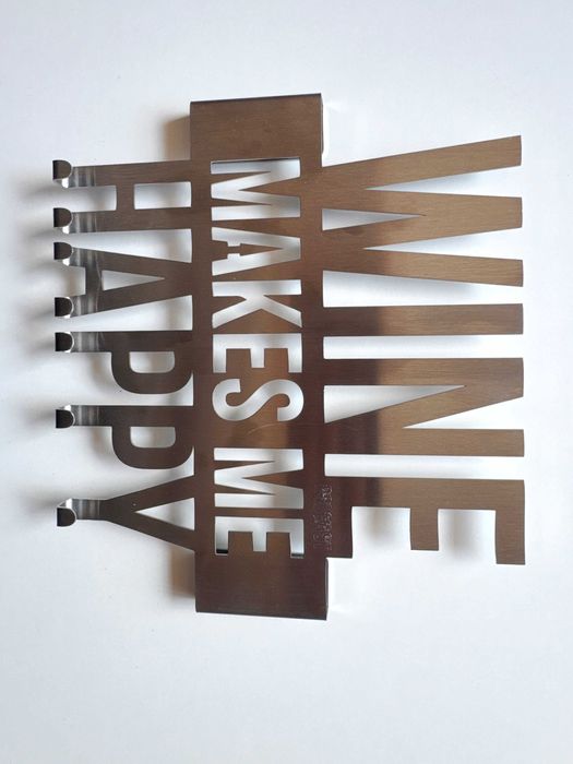 Nowy!! Wieszak metalowy "Wine makes me happy" , na 7 uchwytów