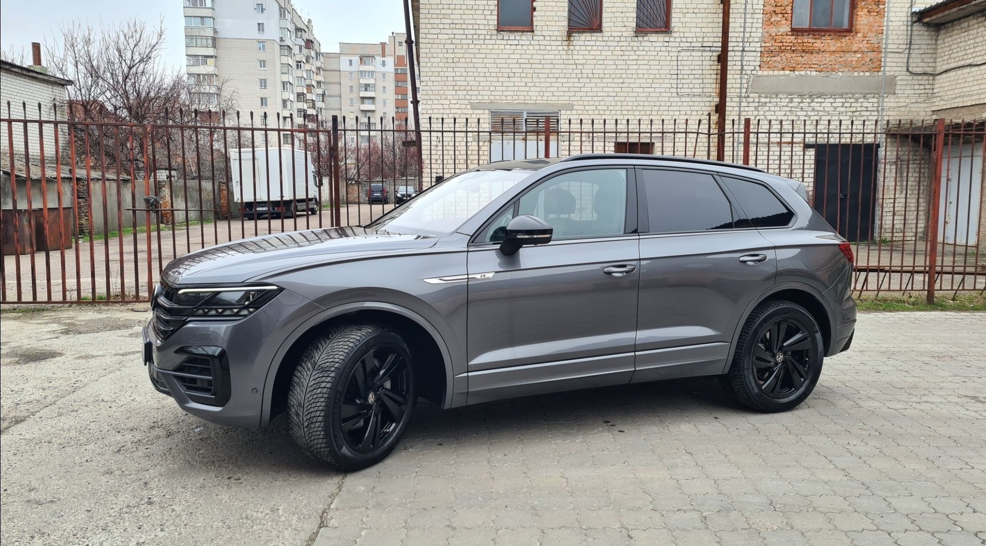 20 - дюймовий диск Braga Black для VW Touareg