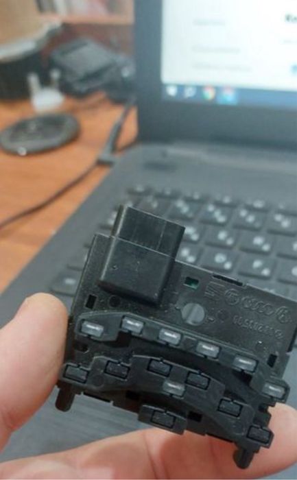 Датчик повороту руля vag 1K0 959 654