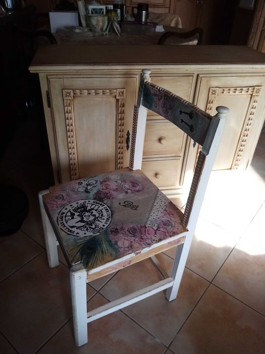 krzesło decoupage
