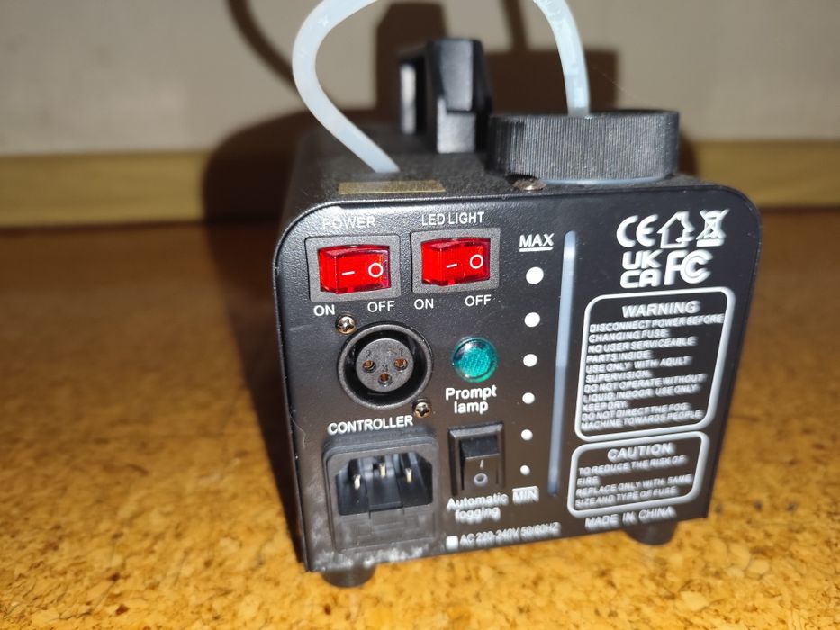 Máquina fumo AGPEK 500w com luz led