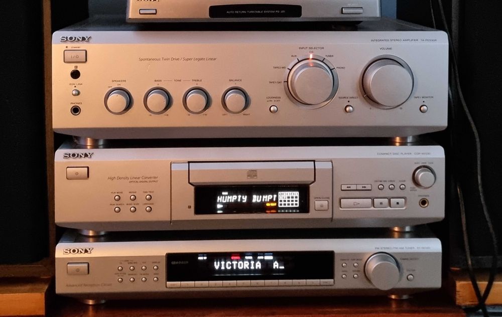 Wieża stereo Sony 3 segmenty + mały bonus