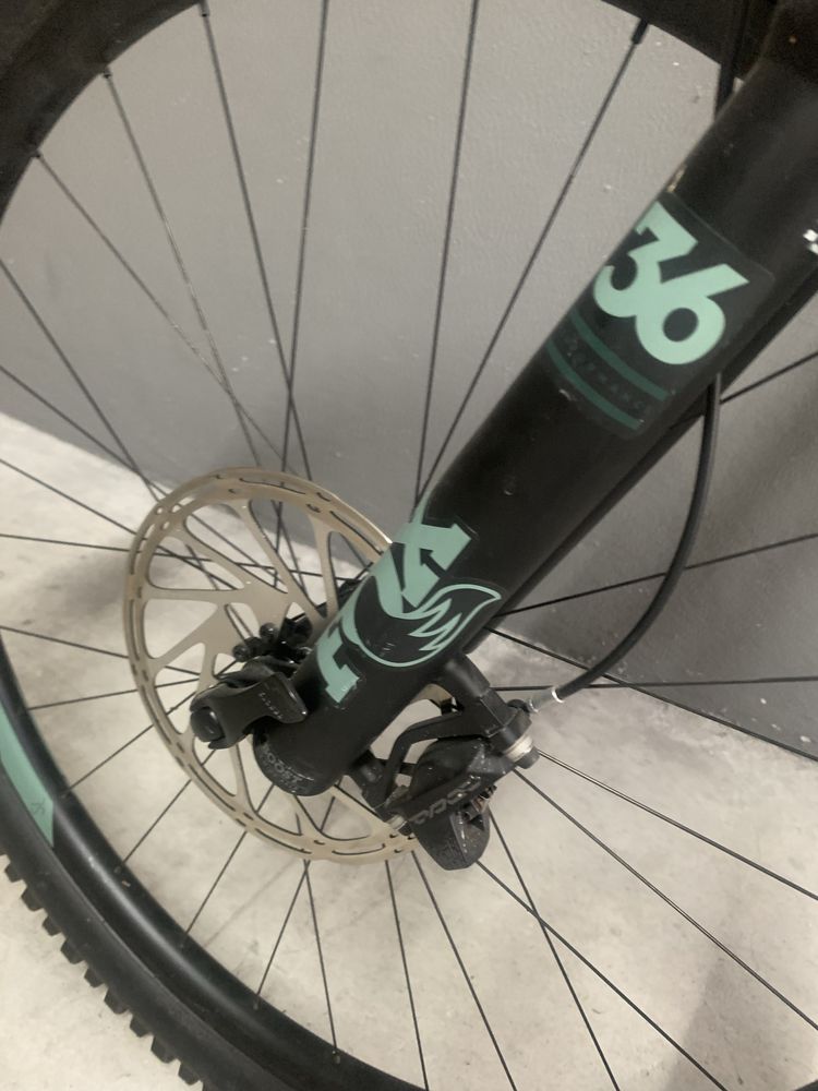 Bicicleta Cube Enduro