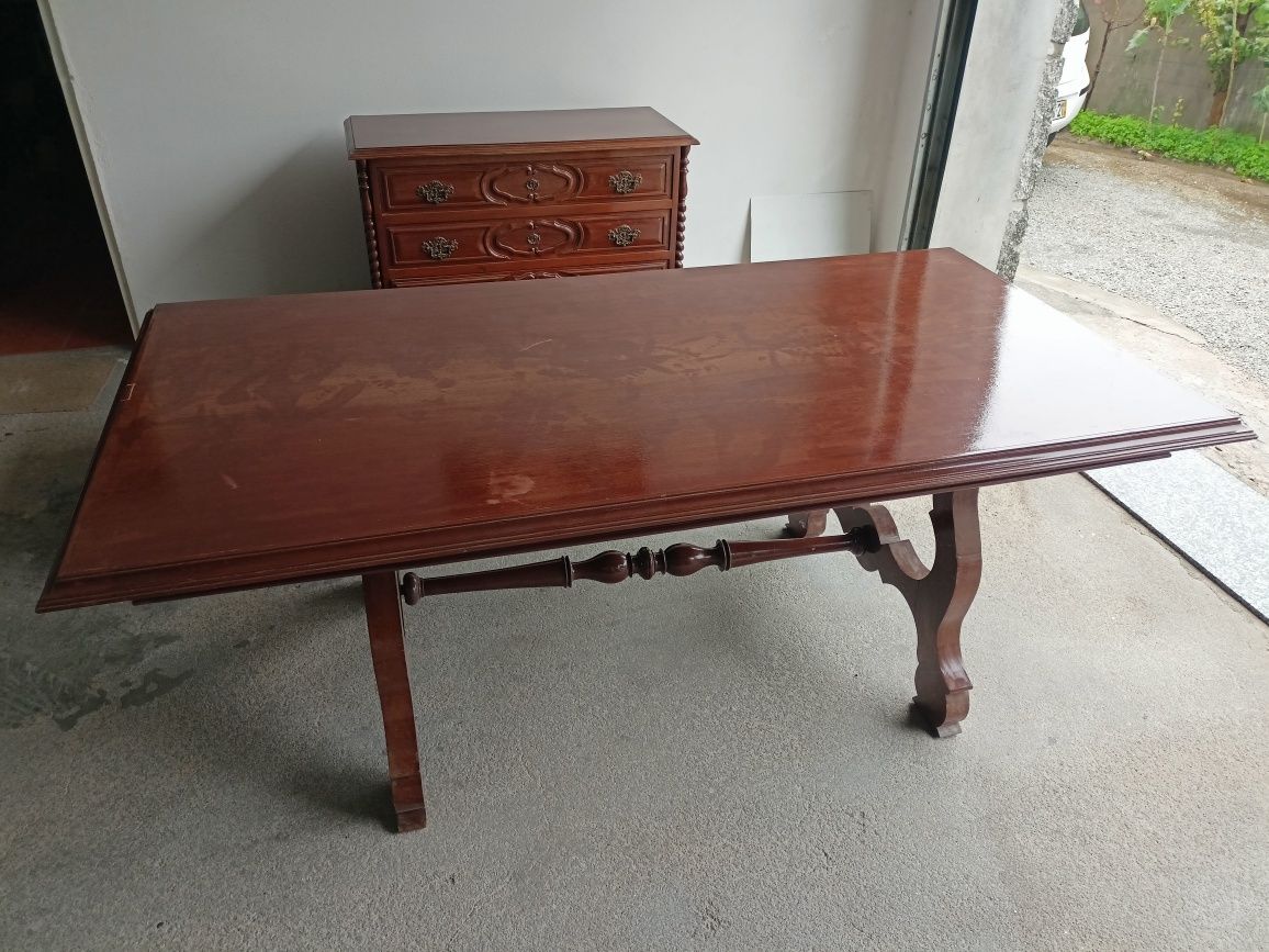 Vendo mesa de madeira