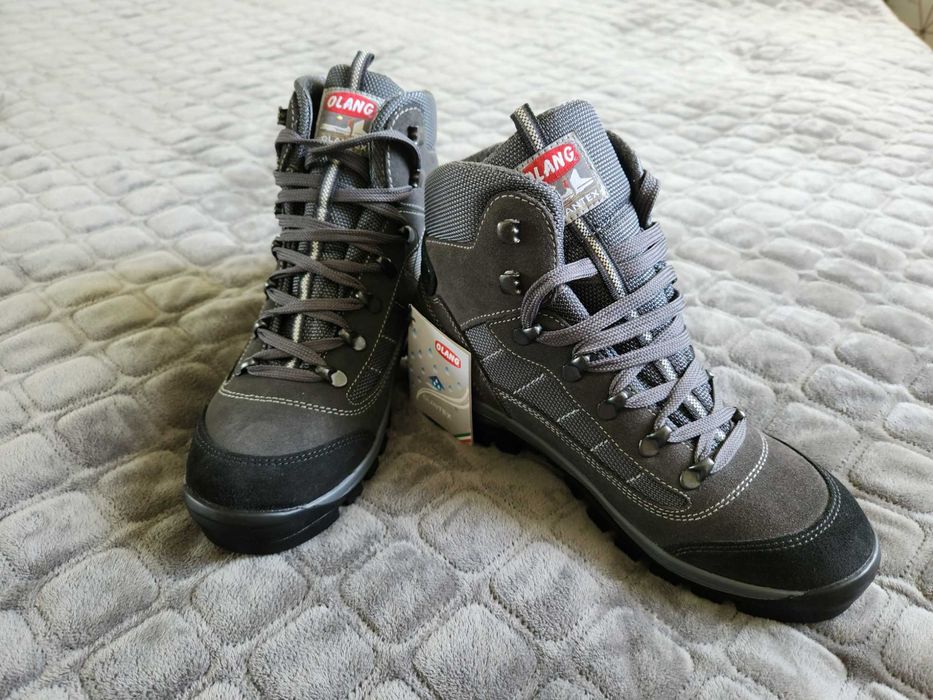 Оригінальні трекінгові черевики OLANG