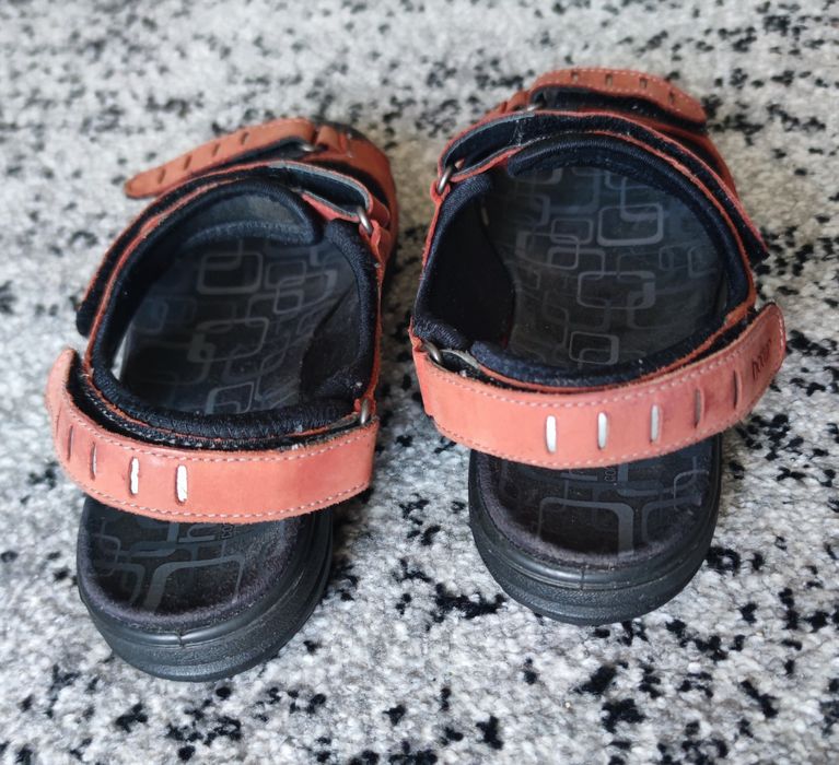 Дуже стильні і комфортні босоножки від бренду hotter scarlett nubuck