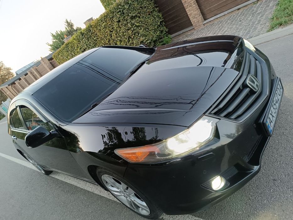 Продам  accord executive advance 2010на газу
