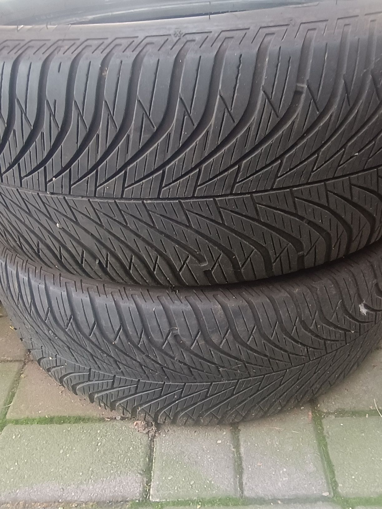Opony całoroczne 225/55/17 2szt