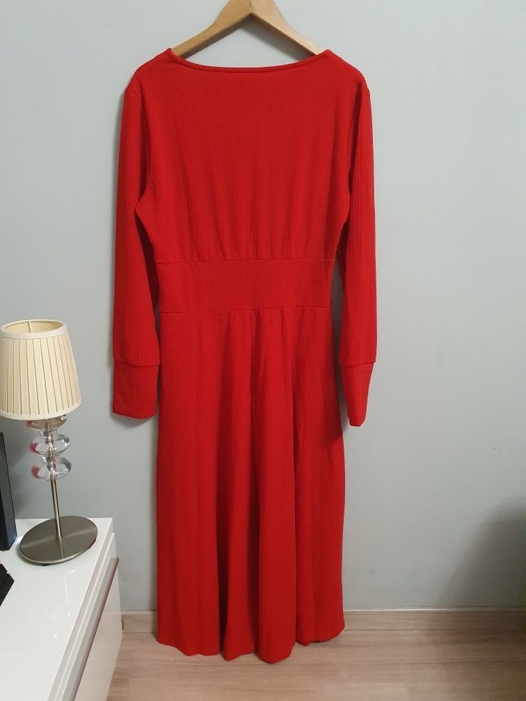 Damska prążkowana sukienka XL