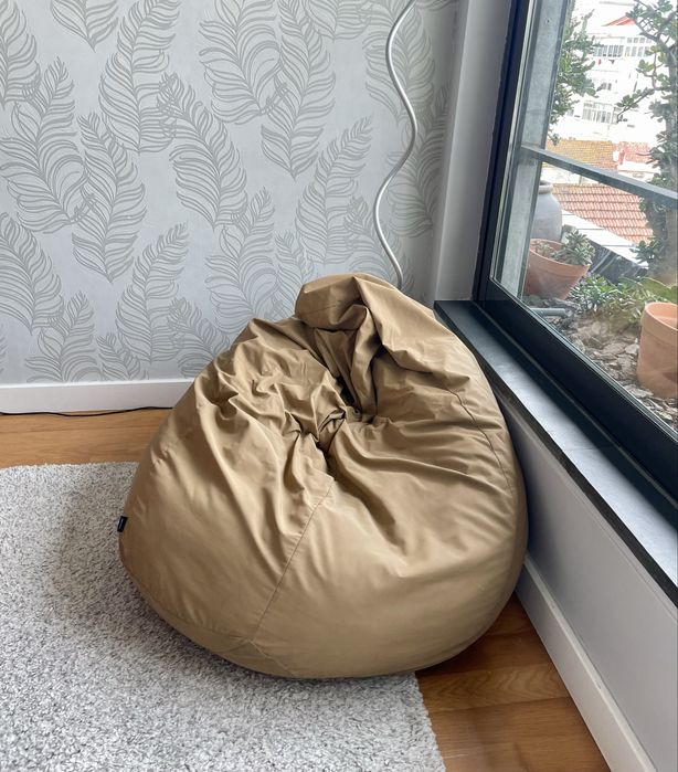 Puff creme em ótimo estado