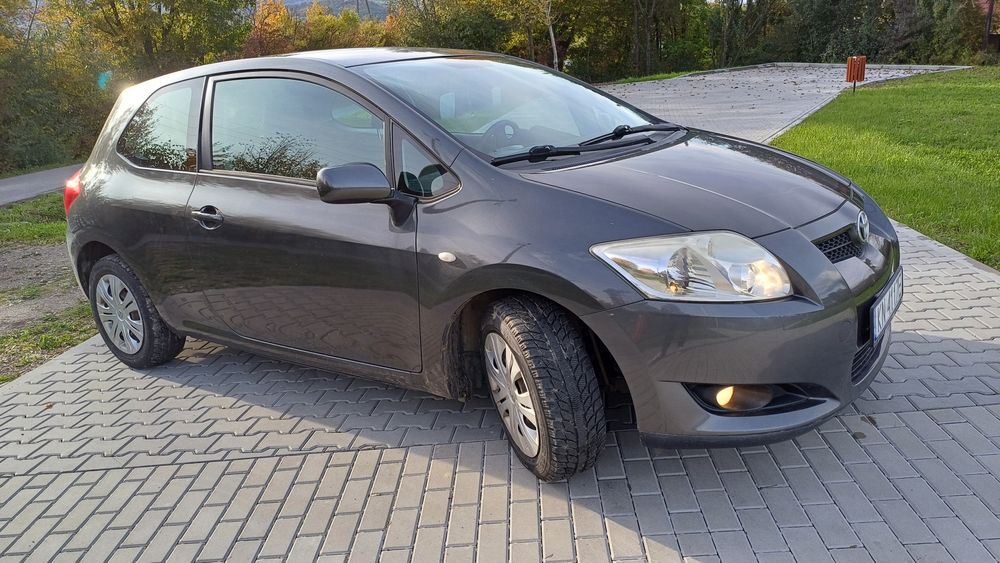 Toyota Auris  1.6  16V benzyna zadbana