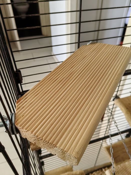 Półka narożna z prześwitem 29cm dla szynszyli i innych gryzoni