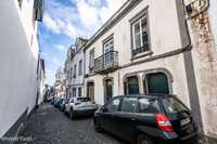 Moradia no centro histórico da cidade de Ponta Delgada para reconstrui