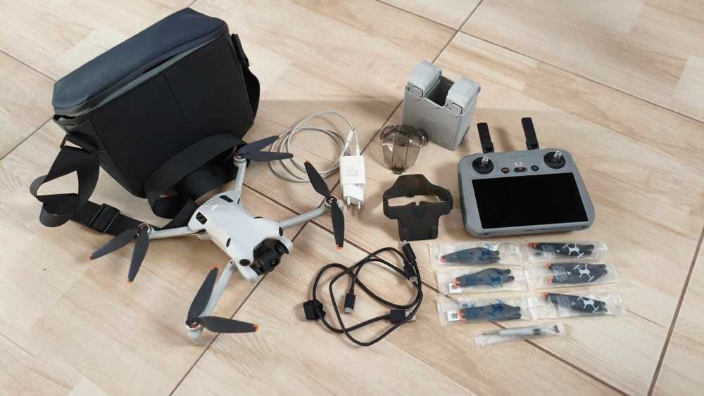 Dron DJI Mini PRO 4 zestaw