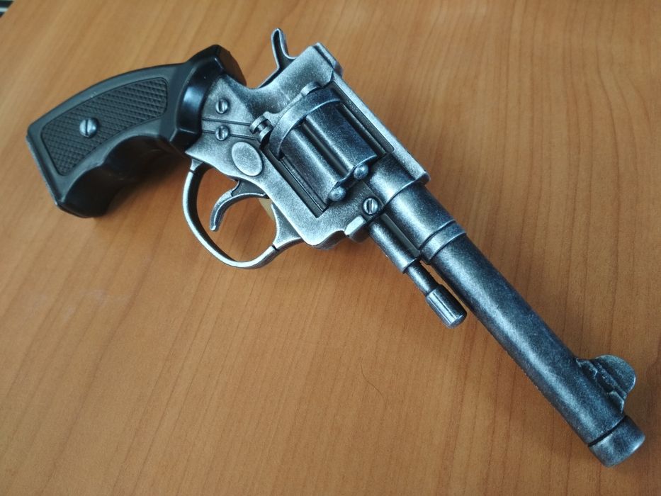 Игровой Наган детский из пластика.