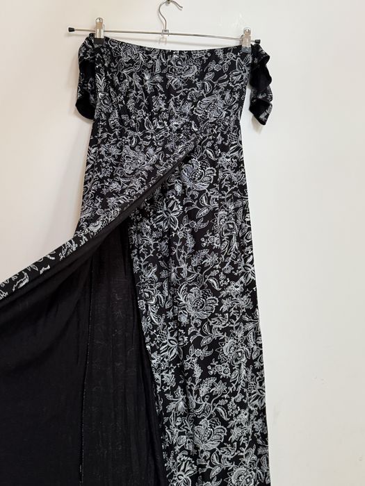 Sukienka boho maxi luzna czarna