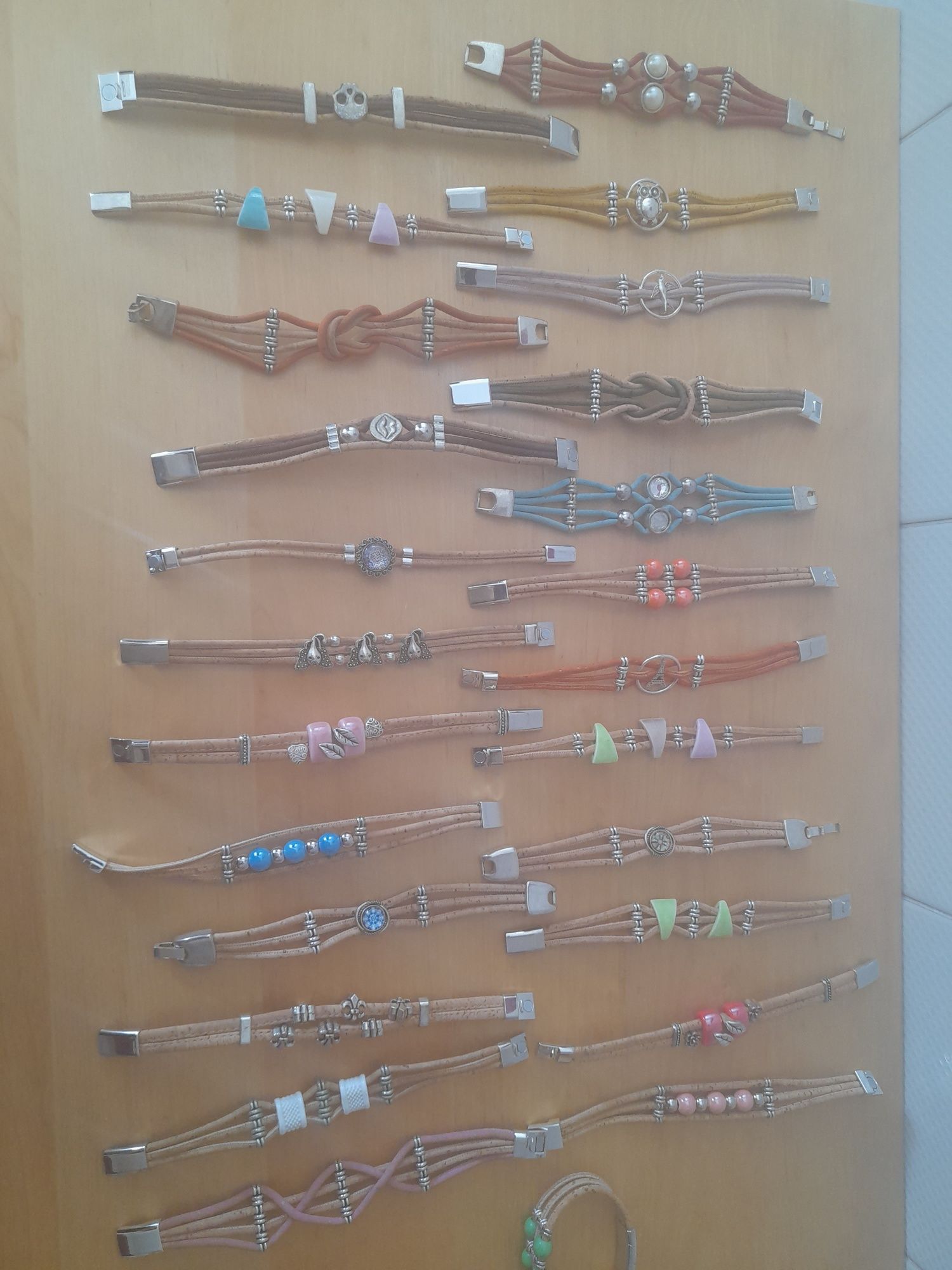 Pulseiras em cortiça artesanais