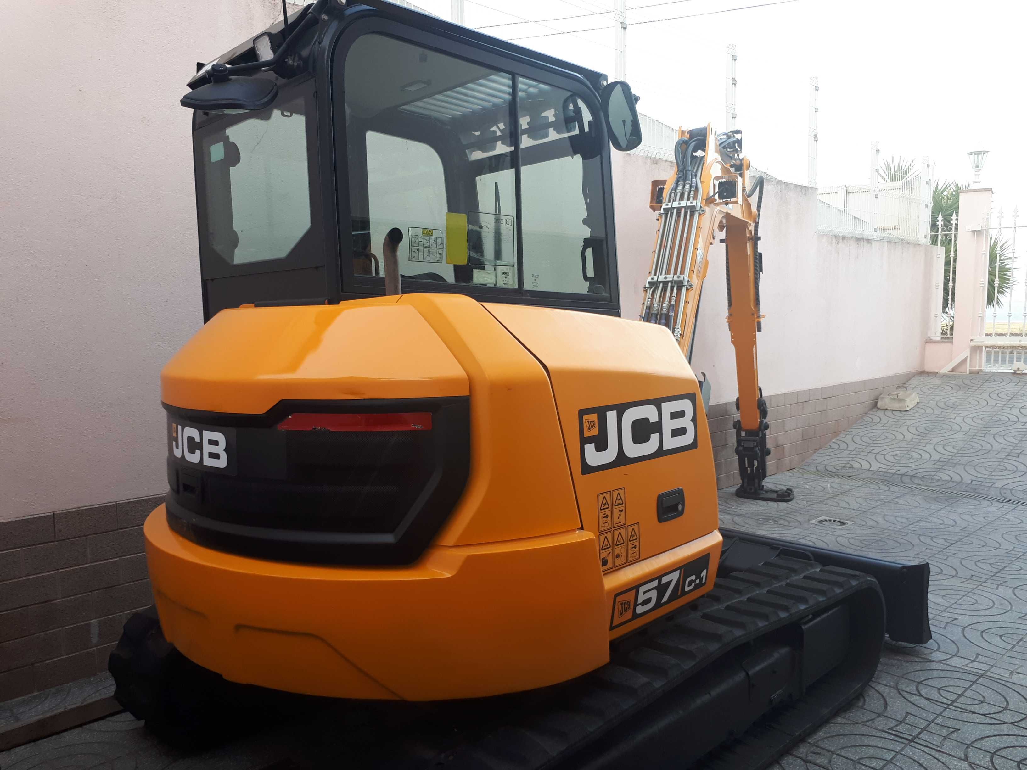 Máquina Mini Escavadora / Giratória JCB 57C-1 do Ano 2020