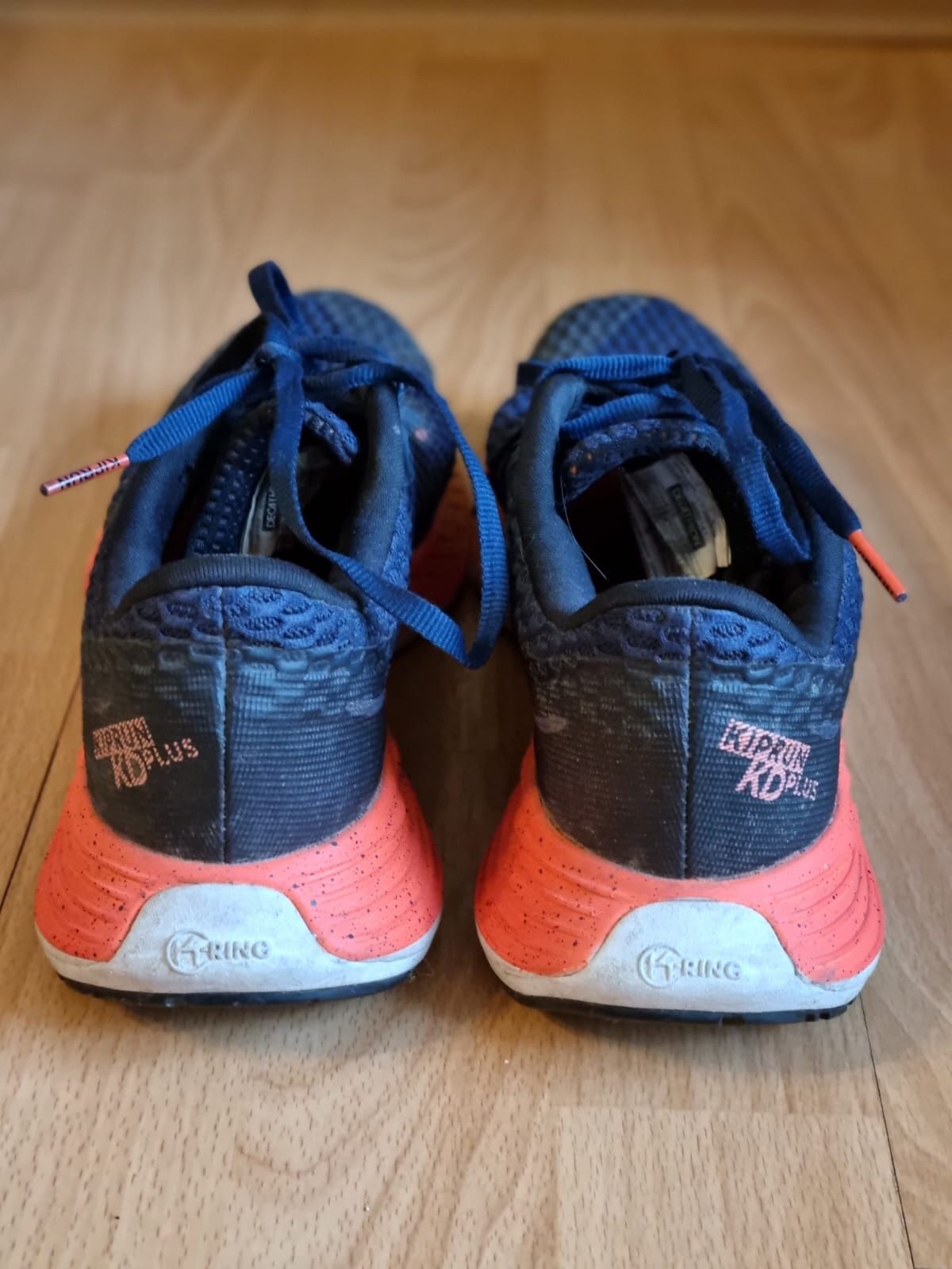 Damskie buty do biegania 40 Kiprun KD Plus