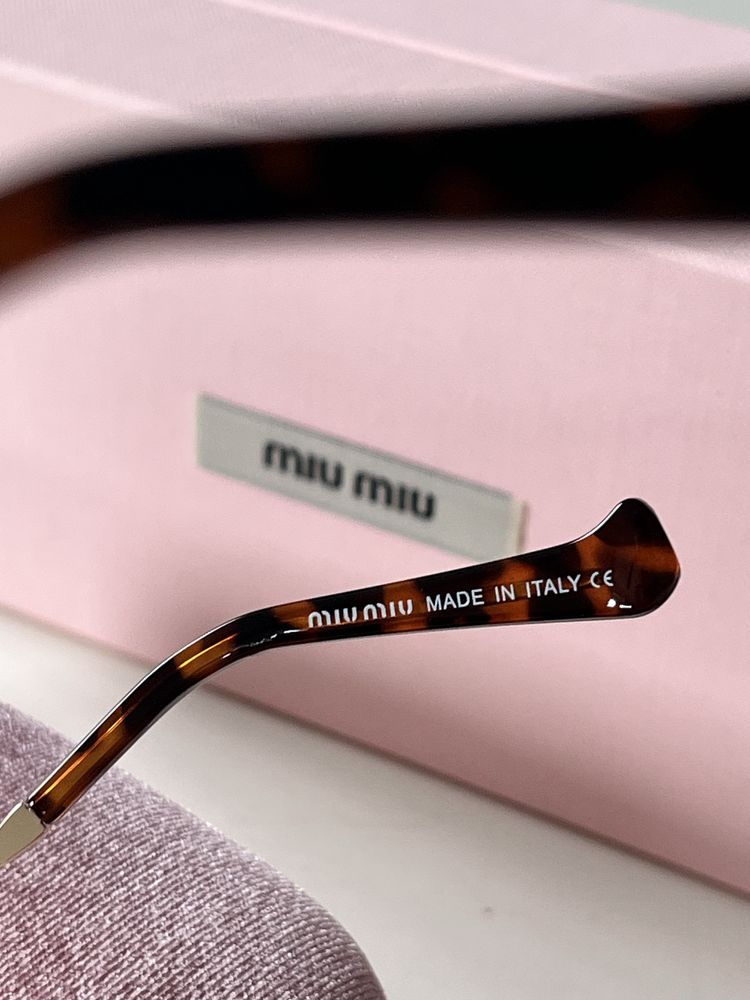 Okulary przeciwsłoneczne Miu Miu