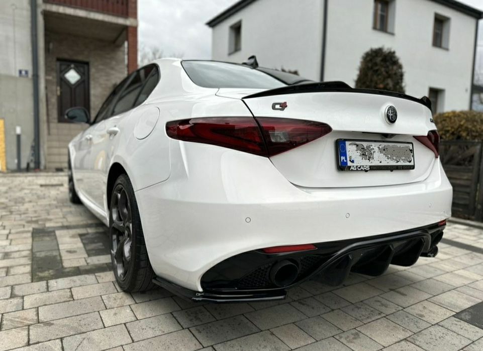 Alfa Romeo GIULIA lotka dokładka spoiler czarny połysk