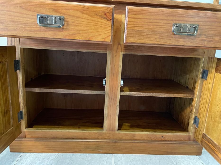 Armário de Sala em pinho