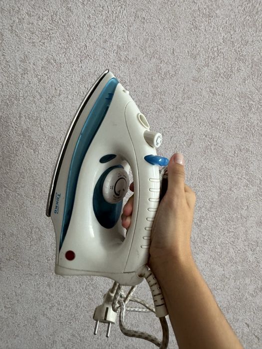 Утюг/отпариватель, регулируются градусы