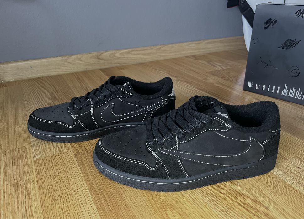 Jordan 1 Low Travis Scoot