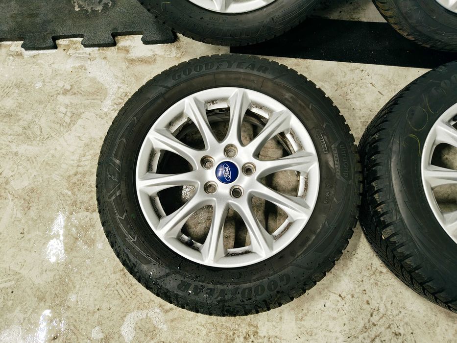 Ford Felgi Koła 16 Cali Opony Zimowe Goodyear UltraGrip 215/60R16 7MM