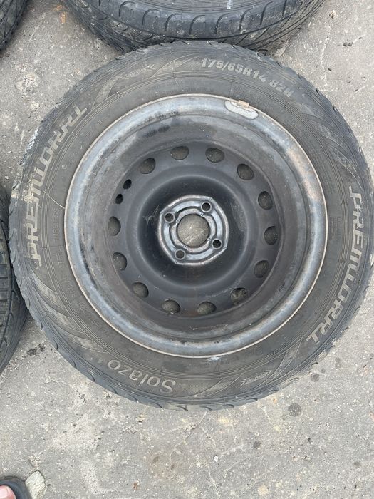 Продам колеса в сборе r 14 4*100 резина 175/65 premiorri