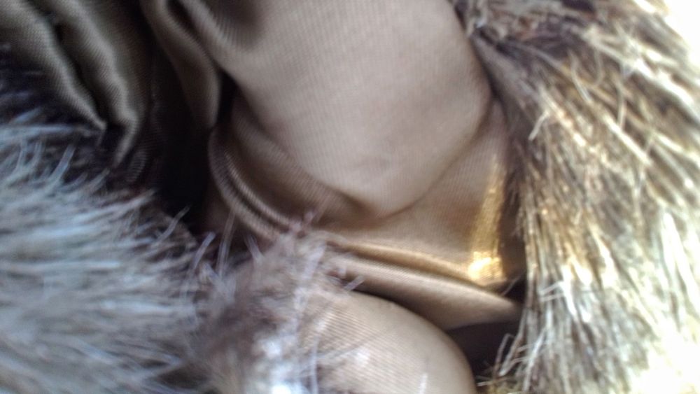 Продам шубу ( кожушок ) з натурального хутра .