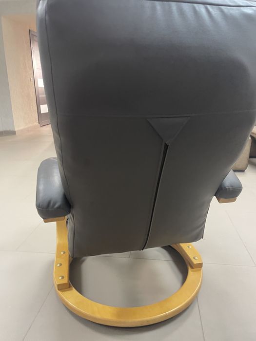 Крісло реклайнер