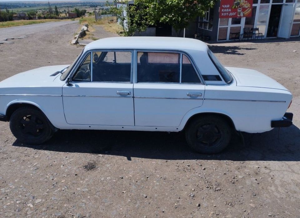 Продам ВАЗ 2106 мотор 2111 КПП 4