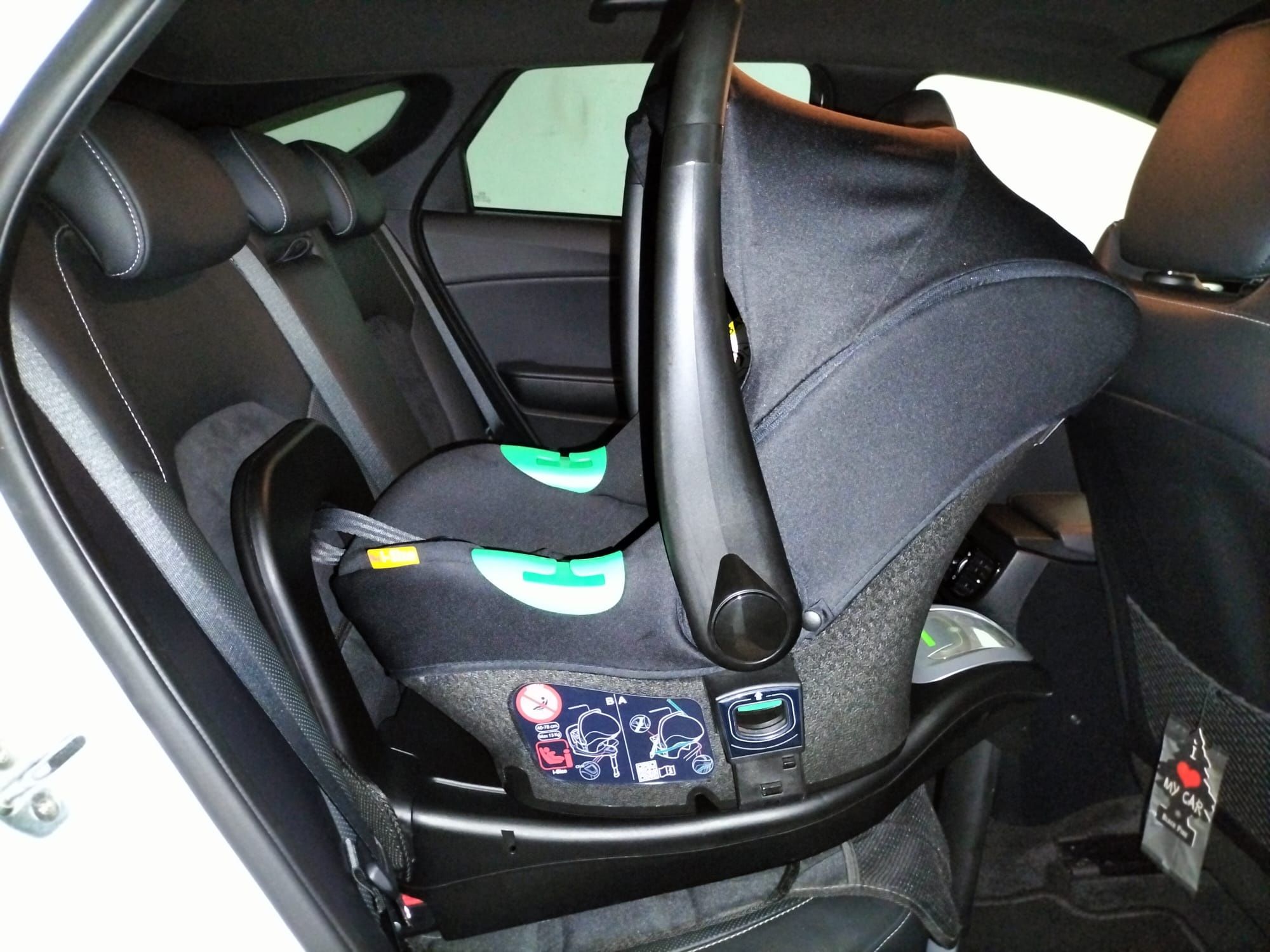 Vendo ovo Chicco Kiros I-Size Com Isofix