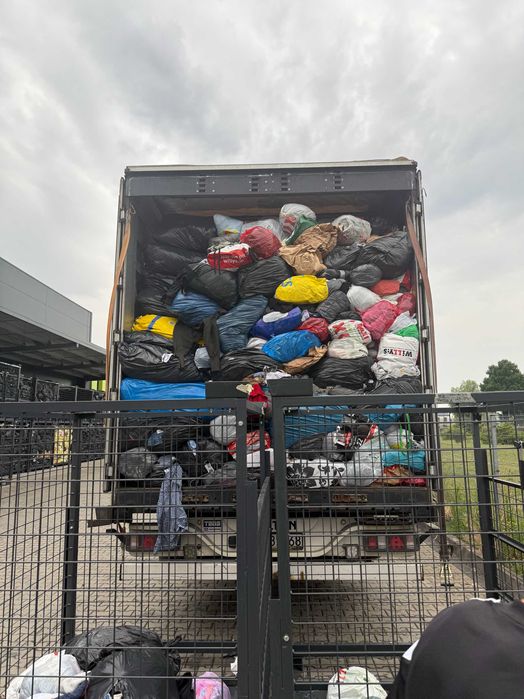 Odzież używana niesortowana z Szwecji - 2,6/kg