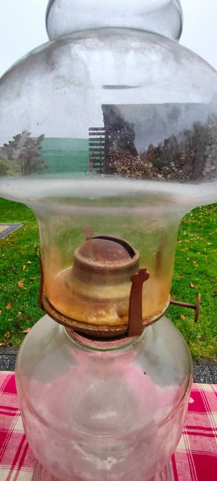 Sprzedam starą lampę naftową w bardzo dobrym stanie