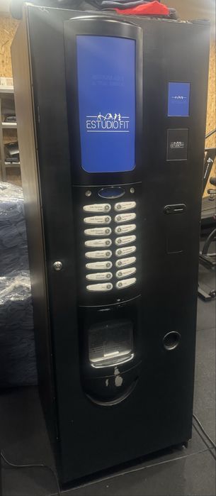 Maquina de cafe com moedeiro