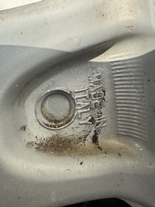 Диски оригинальные R17 5х114.3 / Зимняя резина hankook 225/60 R17