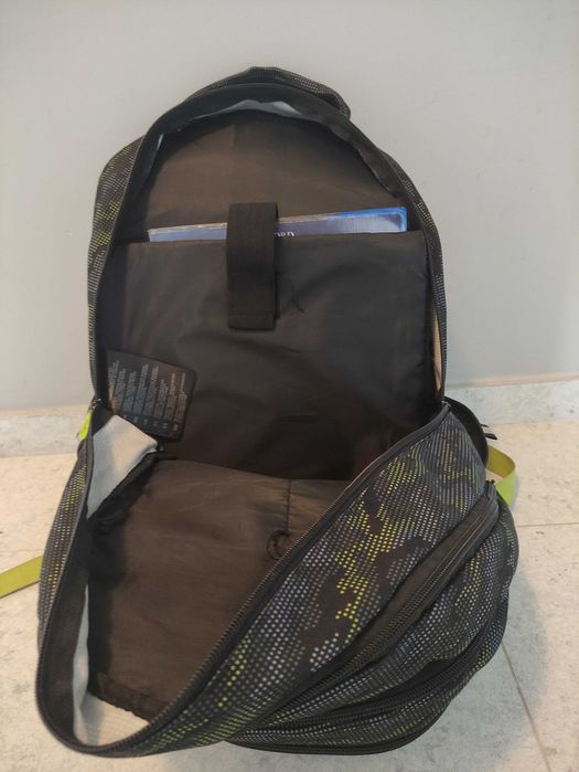 Plecak szkolny trzykomorowy