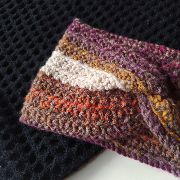 Szydełkowa Opaska Twist Batik Przeplatana Handmade