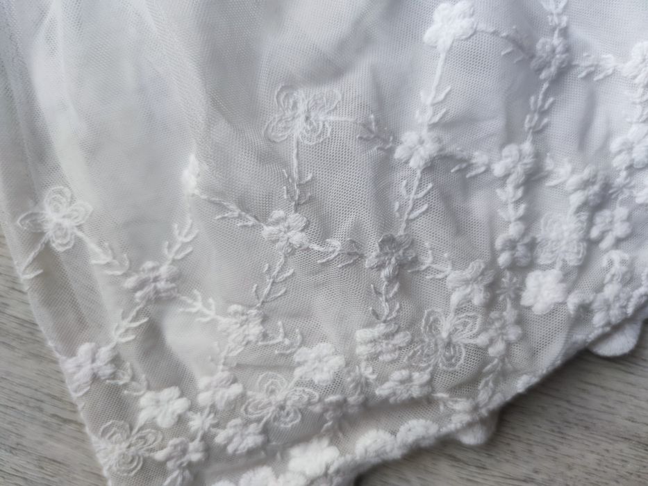 Biała sukienka H&M rozm. 74 chrzest urodziny