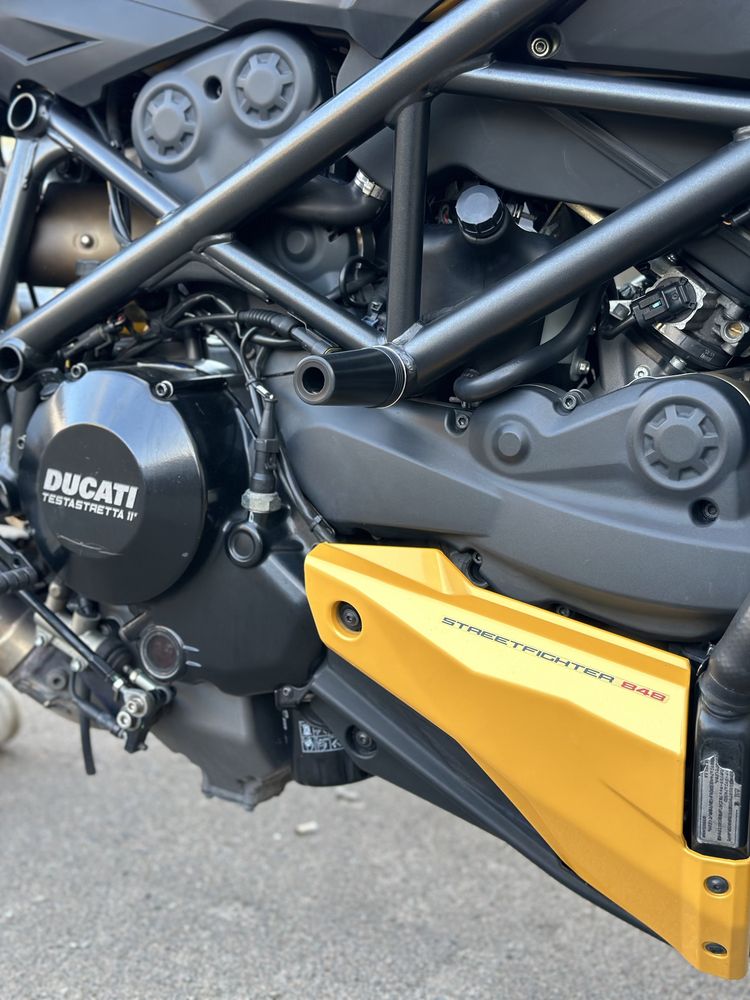 Ducati streetfighter 848